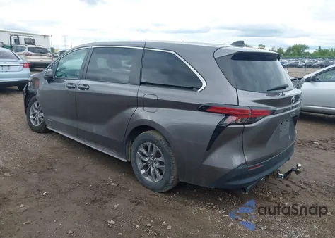 2021 Toyota Sienna Le from USA, damaged, VIN 5TDKRKEC4MS045409